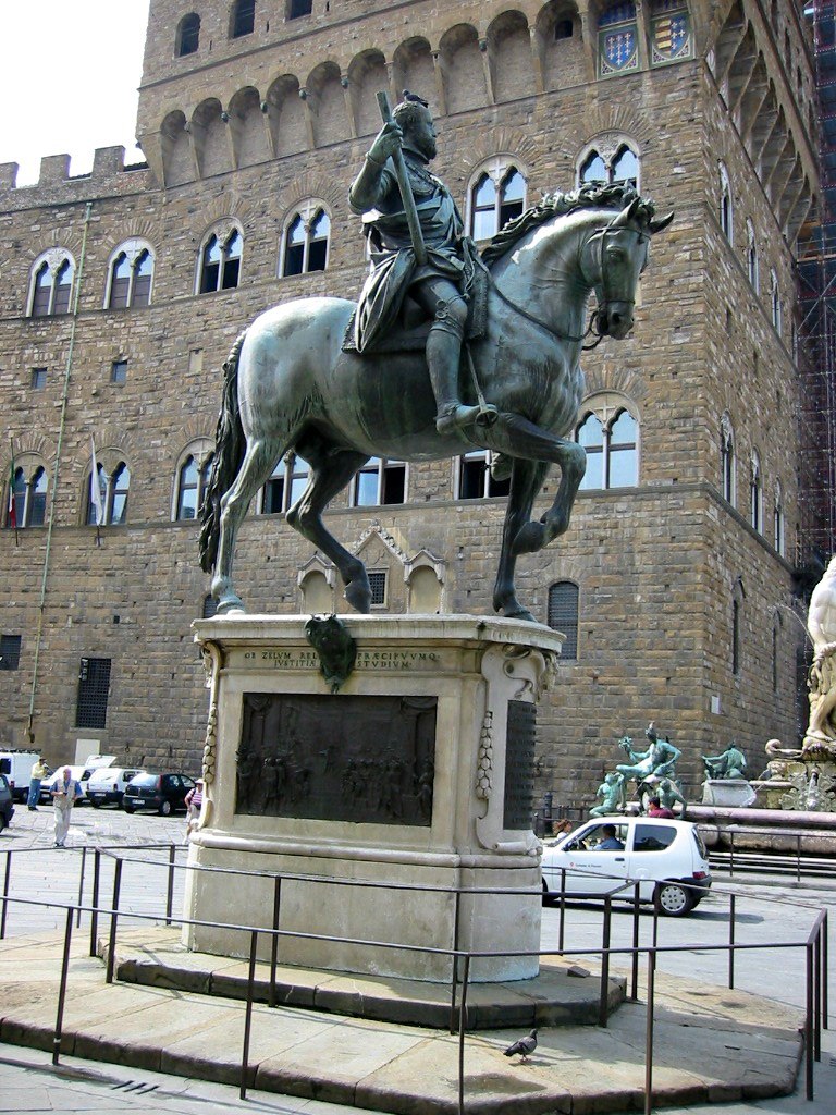 Giambologna's Cosimo I