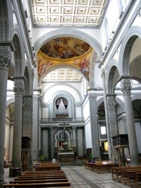 View of the altar in San Lorenzo